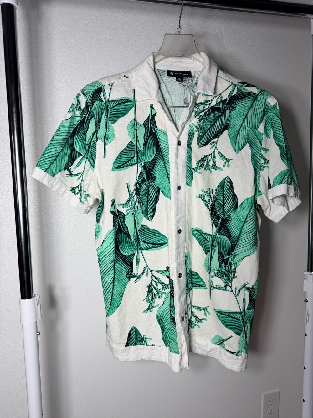 I.N.C. International Concepts Men's M Tropical Floral Button-Up Shirt